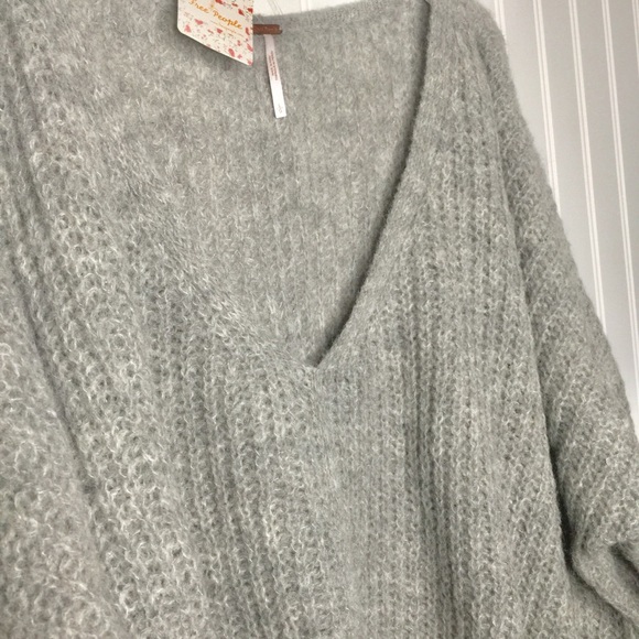 FREE PEOPLE - GREY SWEATER - L - NWT - Picture 9 of 11